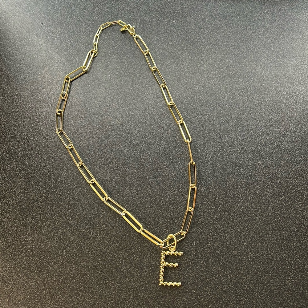 E Gold Pendant Chain Necklace
